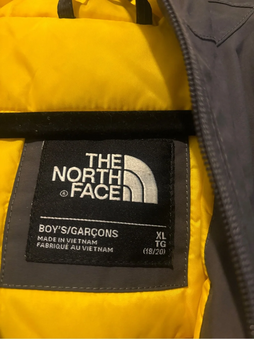 The North Face Boys' Brayden Insulated Jacket - Camo Mountains - youth XL